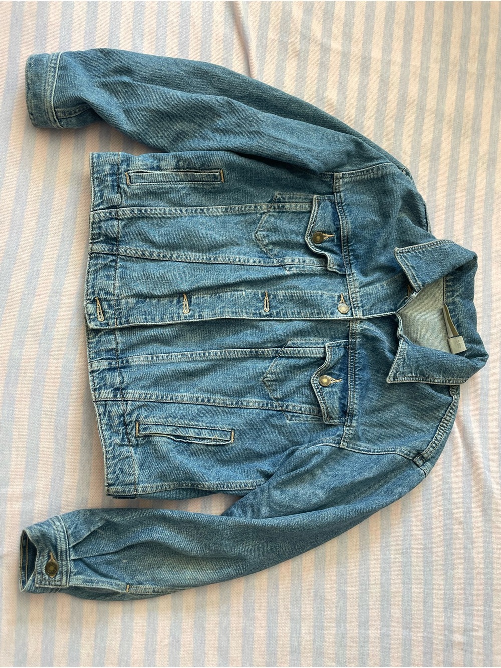 Vintage Liz Claiborne oversized women’s medium wash denim Jean jacket
